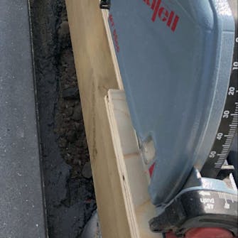 Isoleret skur med listebeklædning Isoleret skur med listebeklædning